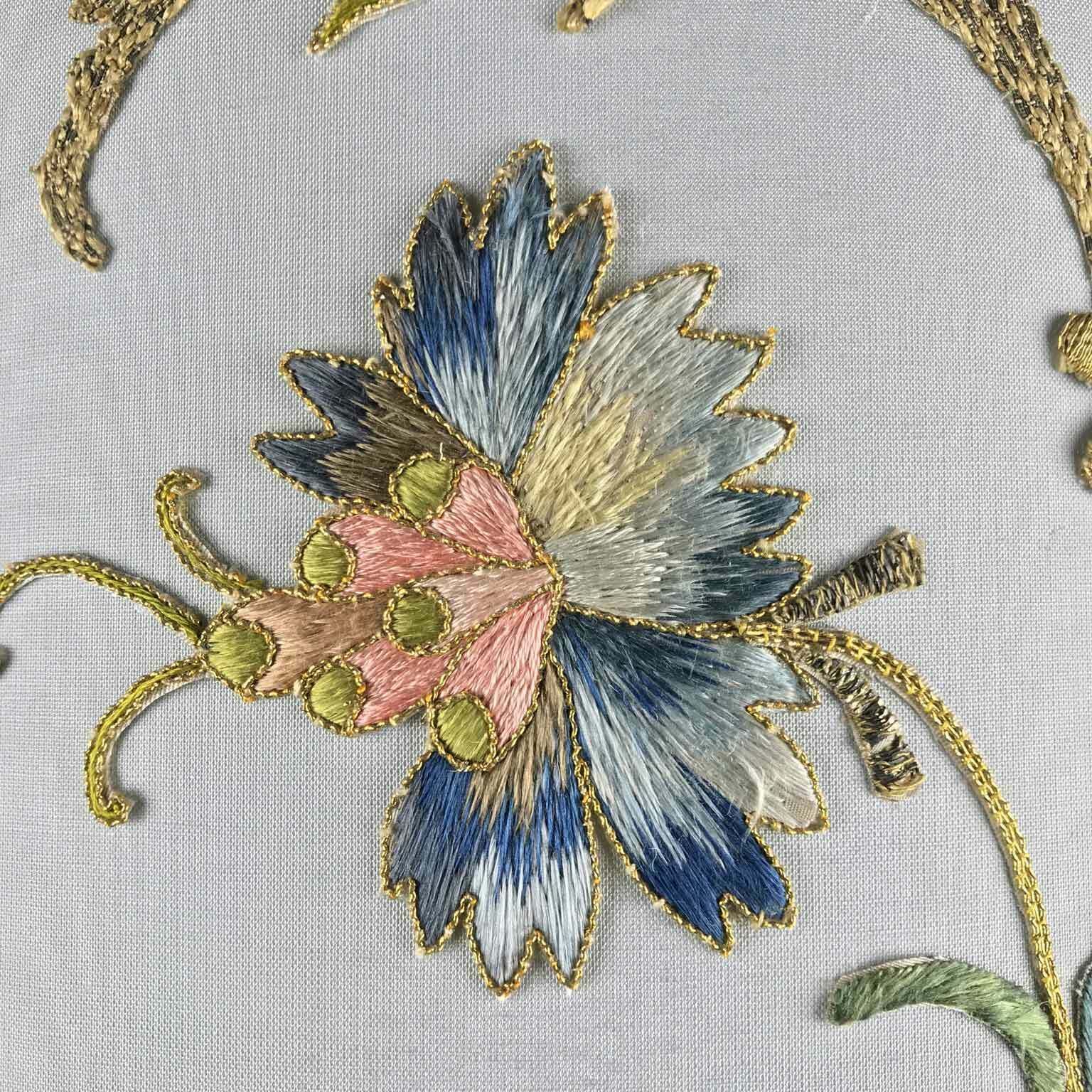 Pair Of Living Room Lamps With Antique Embroidery photo 934.0