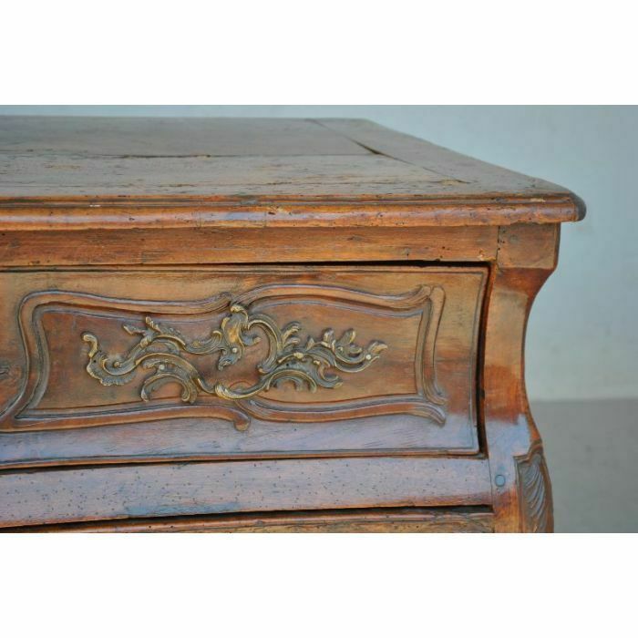 18th Century Walnut Tomb Chest Of Drawers photo vinterior