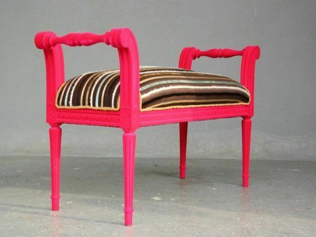 St Louis XV Flocked Decorative Fuschia Bench photo 887.0