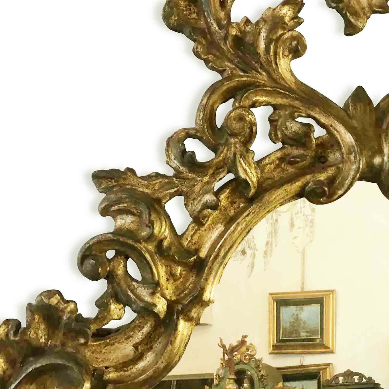 Pair Of Golden Carved Wooden Mirrors In Mecca photo 3623.0