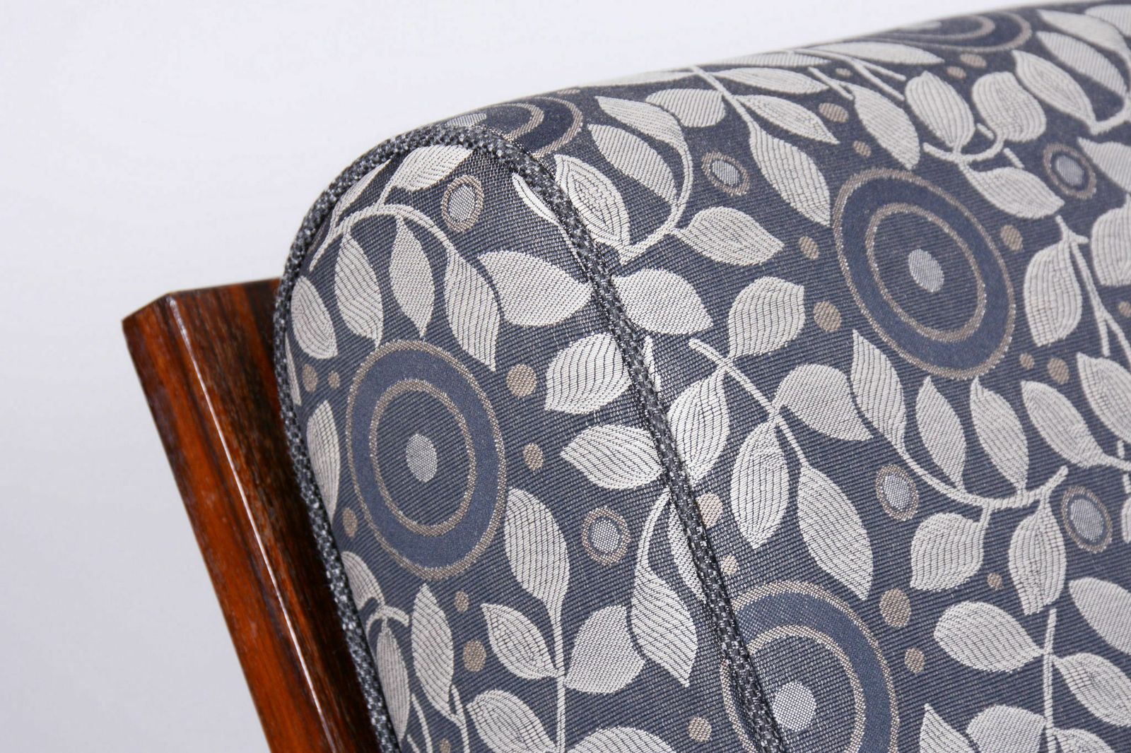 Reclining Art Deco Armchair, Made By Jindřich Halabala, Up Závody, Czech, 1920s photo buy