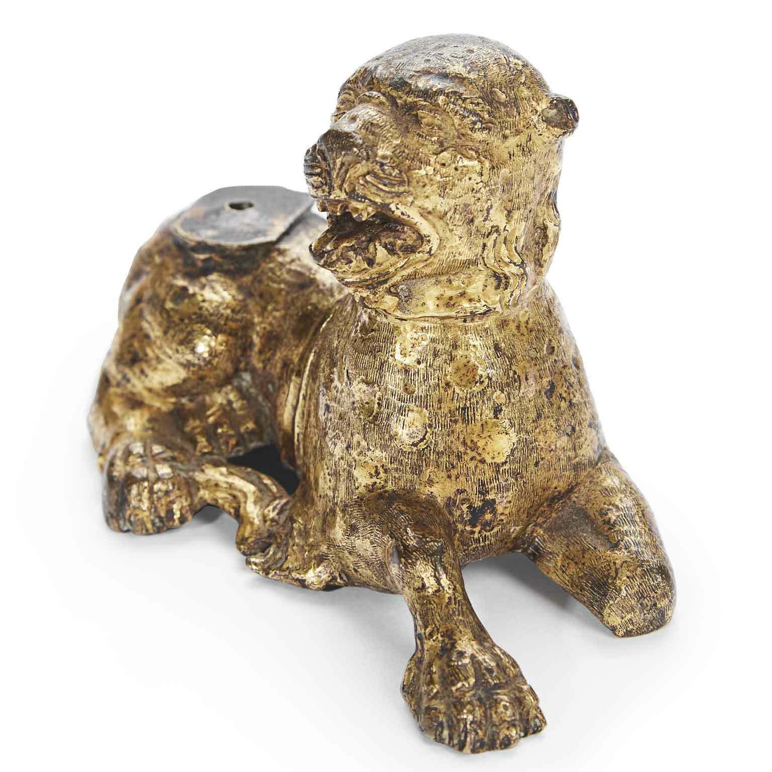 photo vintage Pair Of Stylophorous Lions In Gilded Bronze Nuremberg 1500