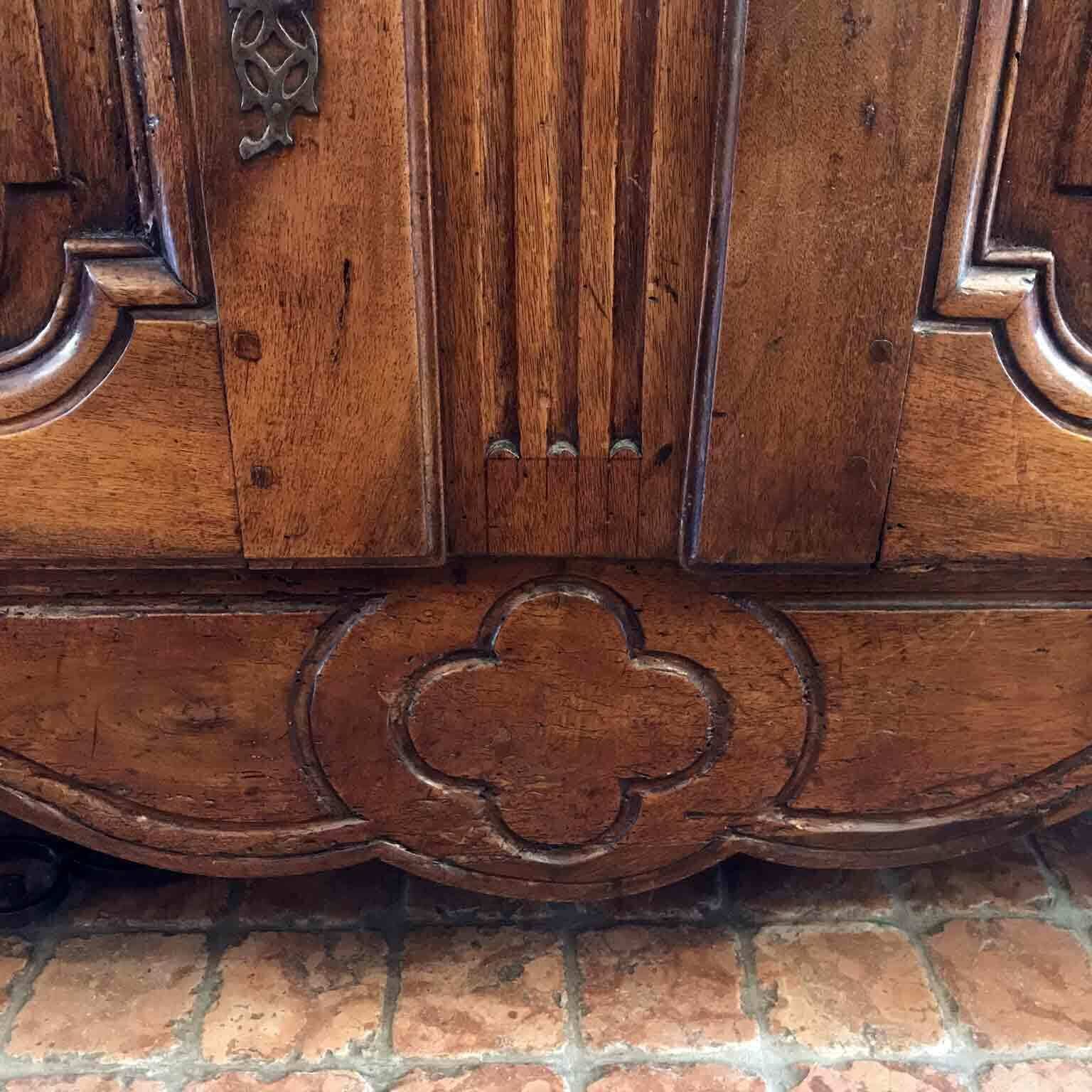 Antique Louis XV Sideboard In Walnut With Stand photo vinterior