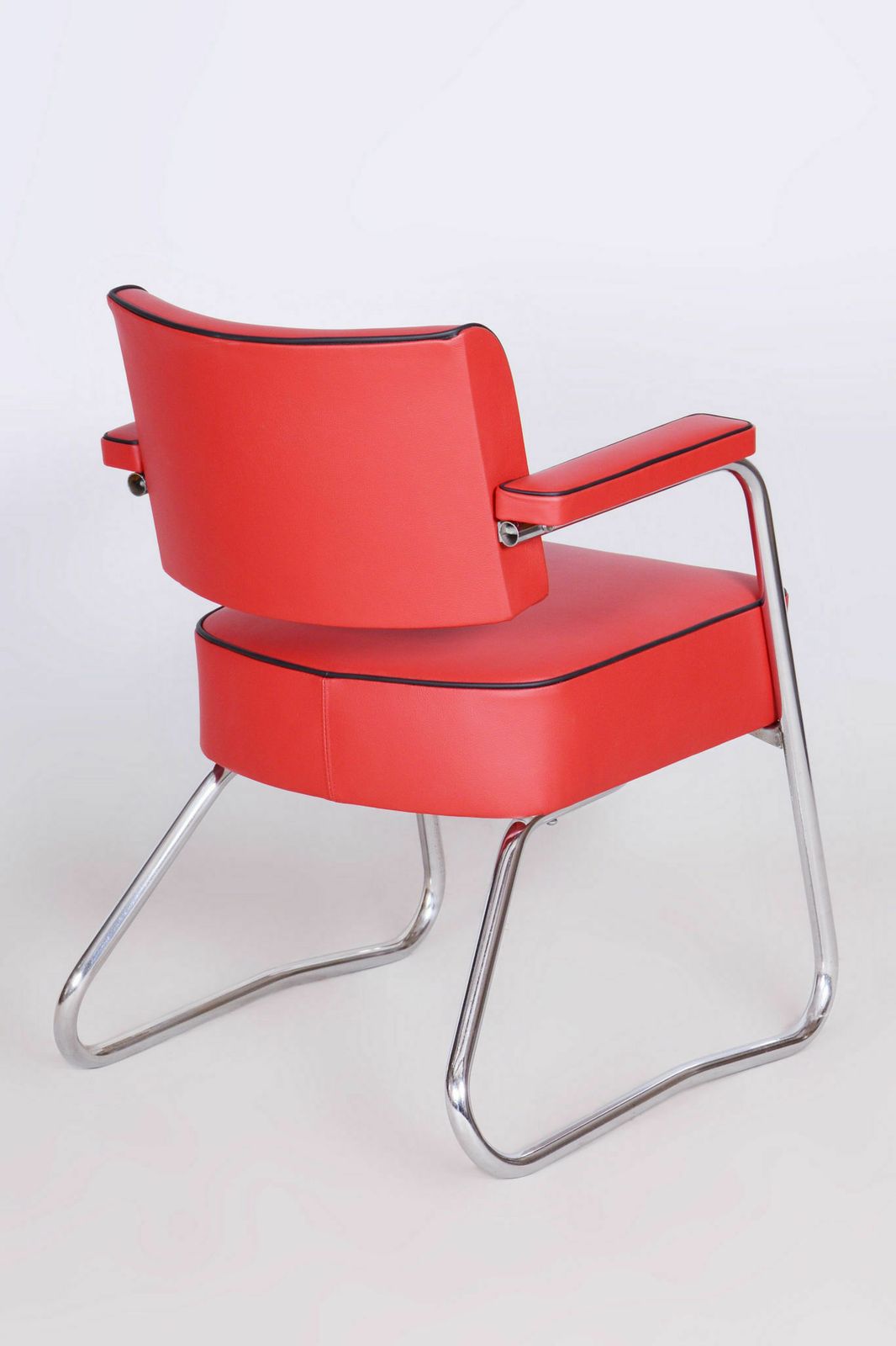 Restored Bauhaus Armchair, Mauser, Gilbert Rohde, Chrome, High Quality Leather, Newly Reupholstered ,Germany, 1930s photo vinterior