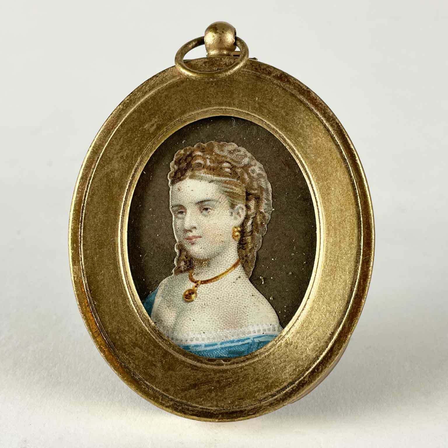 Pair Of Pointillé Miniature Portraits From 1800 photo vinterior