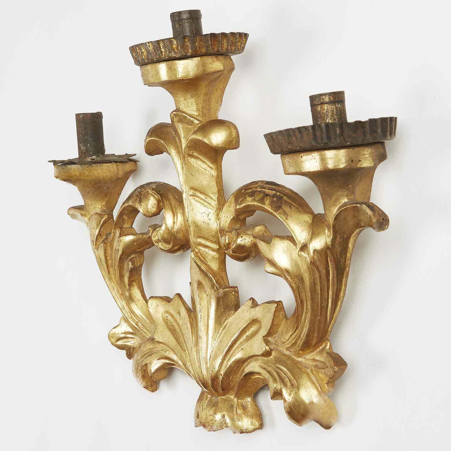 Pair Of Golden Friezes For Appliques 1800 photo vinterior