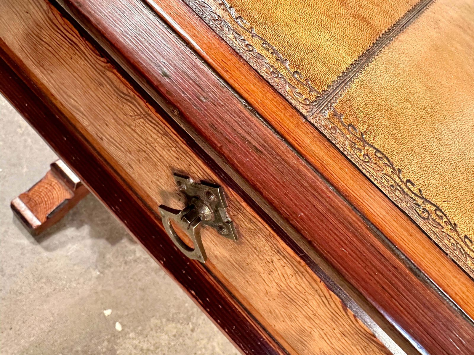 Rare Howard & Sons Stunning Quarter Sawn Oak & Baltic Pitch Pine Tooled Leather Aesthetic Movement Writing Desk/Console Circa 1870 photo Furniture