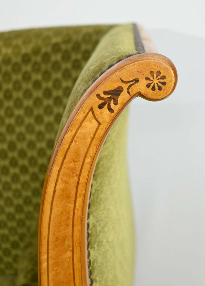 3498.67741982 Maple Speckled Daybed, Charles X Period – Early 19th Century photo
