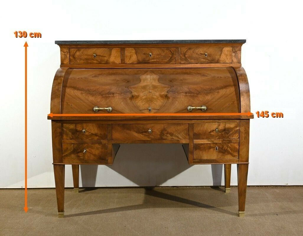 Important Property Cylinder Desk In Walnut, Directoire Period – Early 19th Century photo for sale