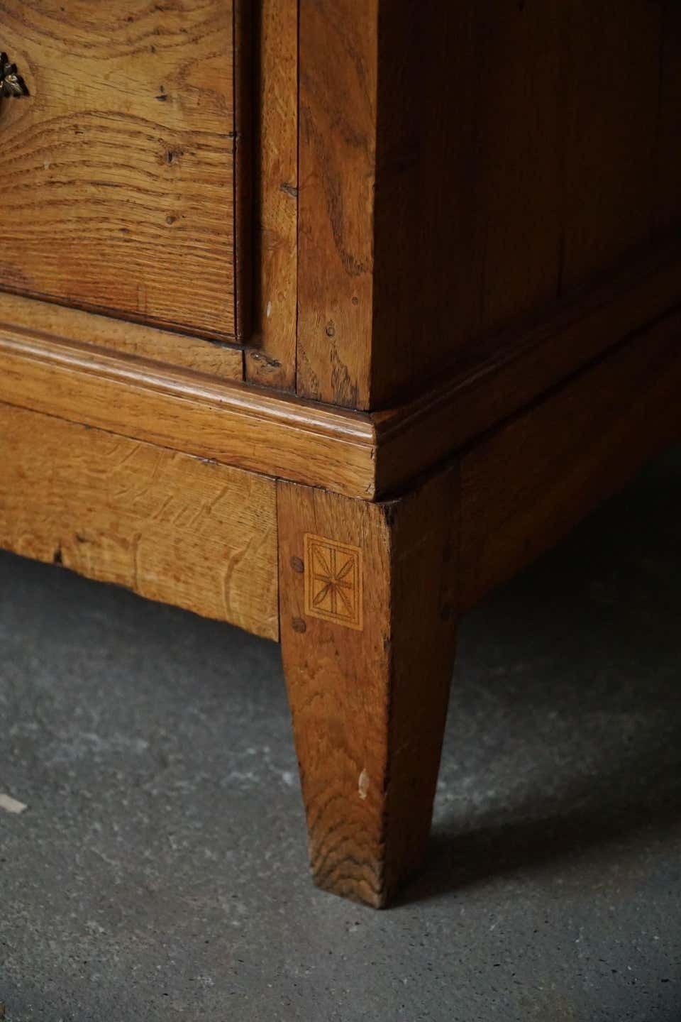 photo vinterior Antique Danish Chest Of Drawers In Oak, Made In Late 18th Century, Louis 16