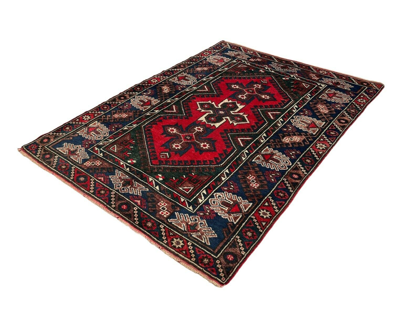 photo furniture Vintage Turkish Dosemealti Rug , 191 X 131 Cm