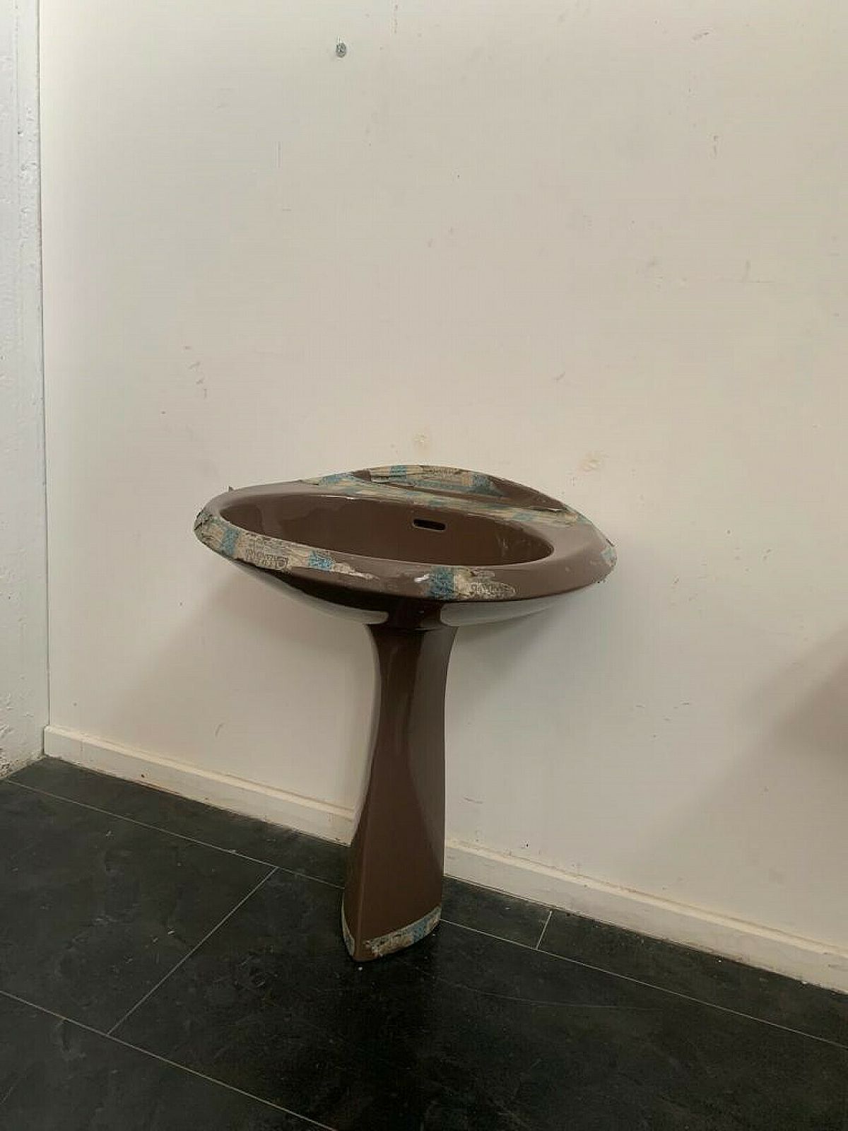 Ellisse Brown Washbasin By Ideal Standard, 1970s photo vinterior