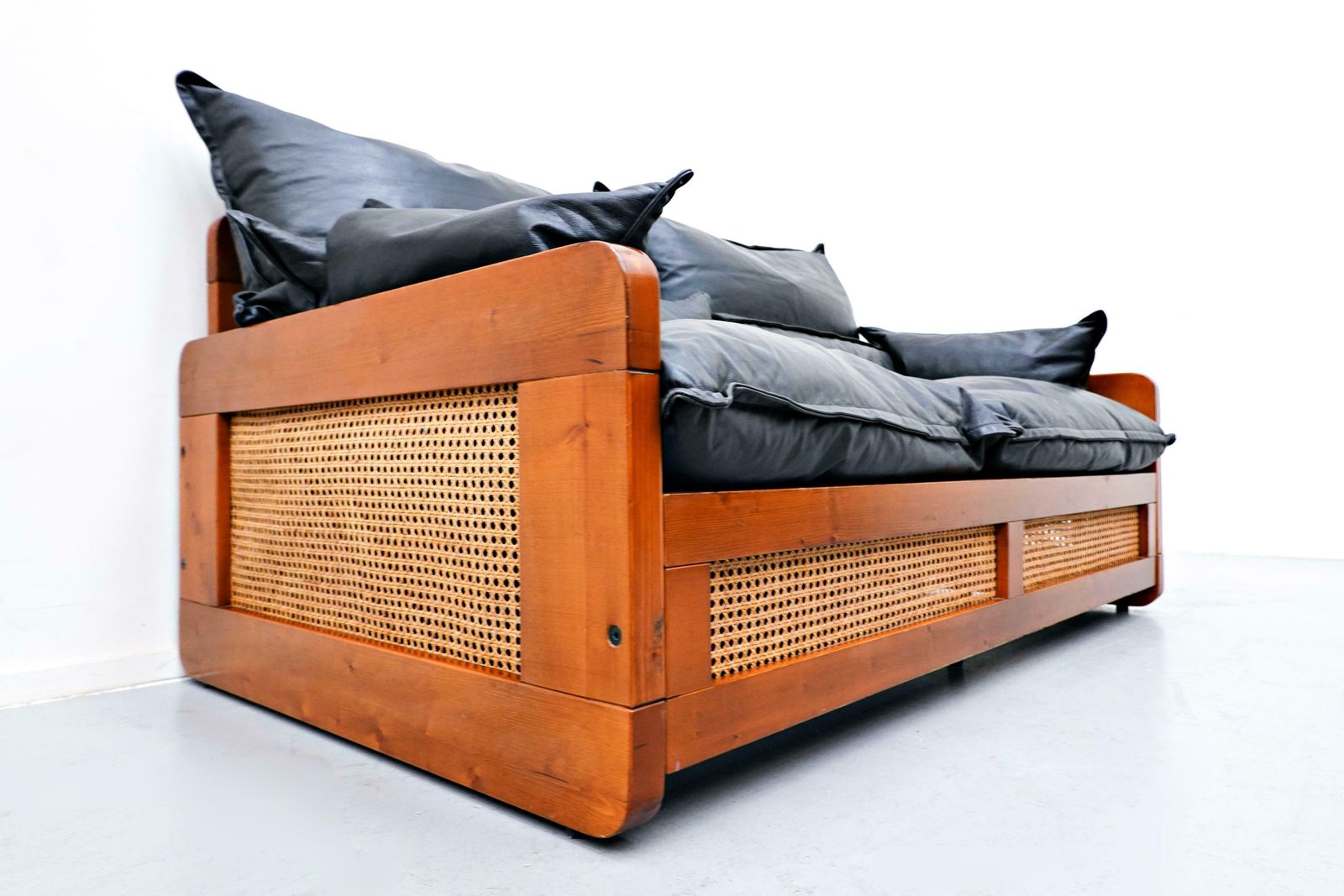 Italian Mid Century Modern Black Leather Lounge Set, 1970s photo vinterior
