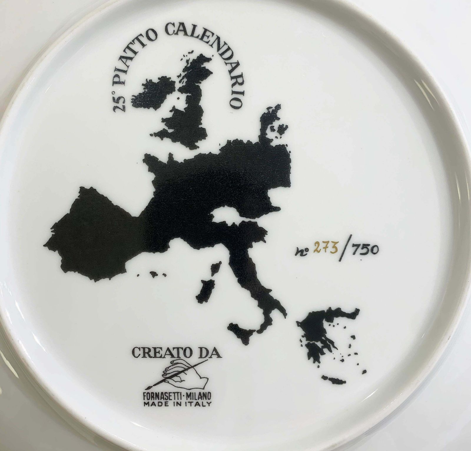 Piero Fornasetti Calendar Porcelain Plate For The Year 1992 photo furniture