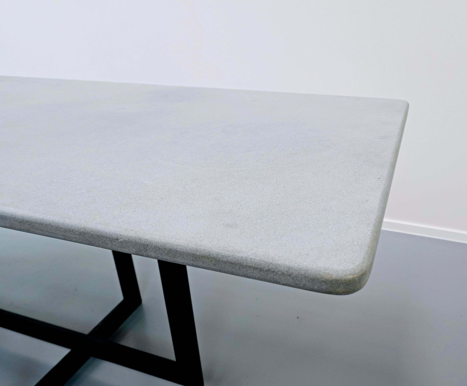 Mid Century Modern "Jonathan" Table By Francesco Soro For Icf In Pietra Serena photo vintage