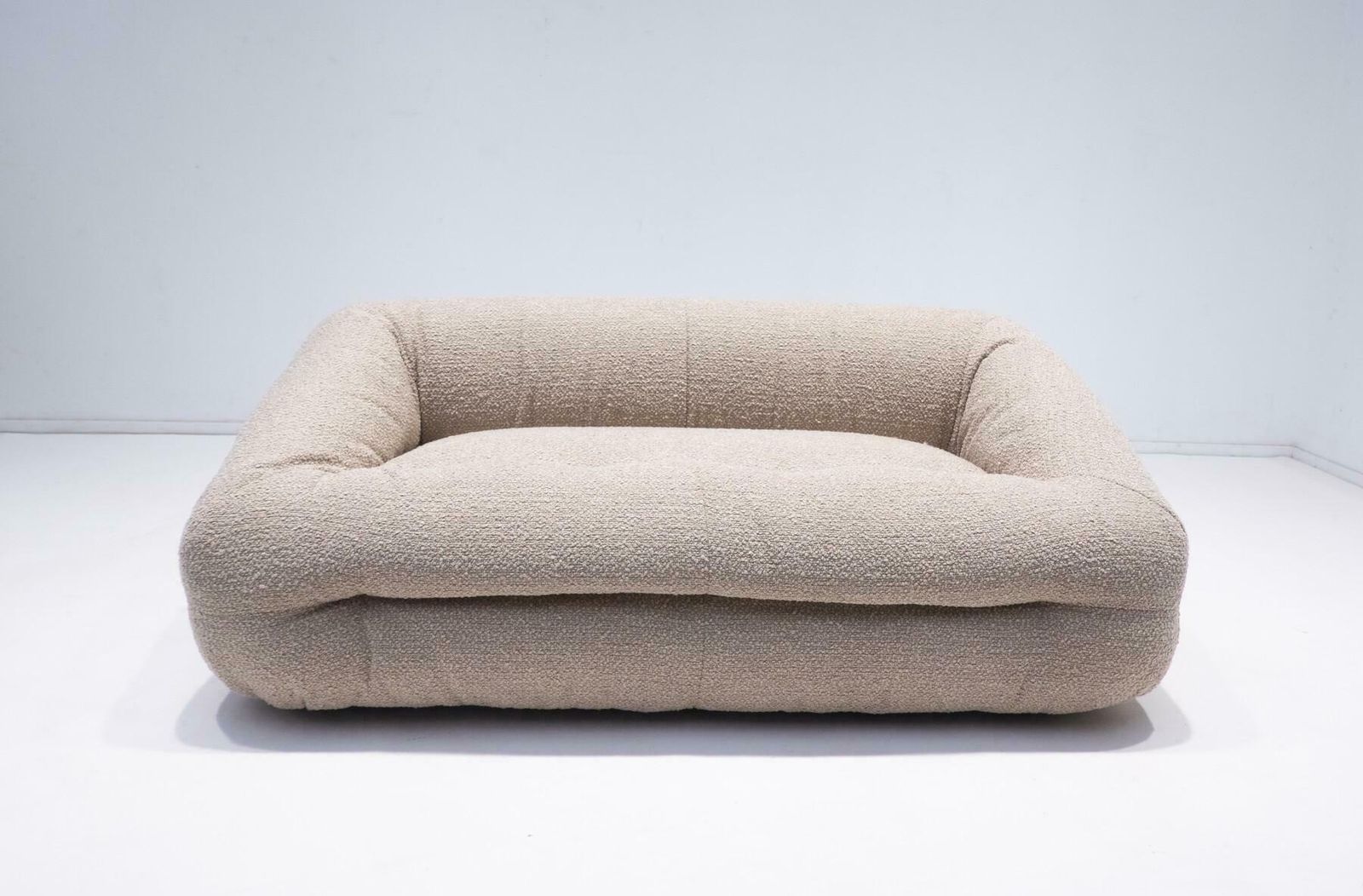 Mid Century Modern Italian Sofa, Beige Boucle Fabric, Italy, 1960s photo 5572.0