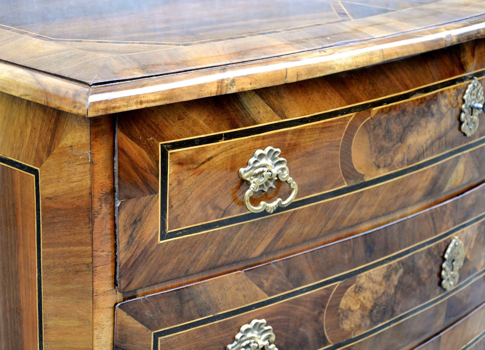 photo furniture 18th Century German Marquetry Chest Of Drawers
