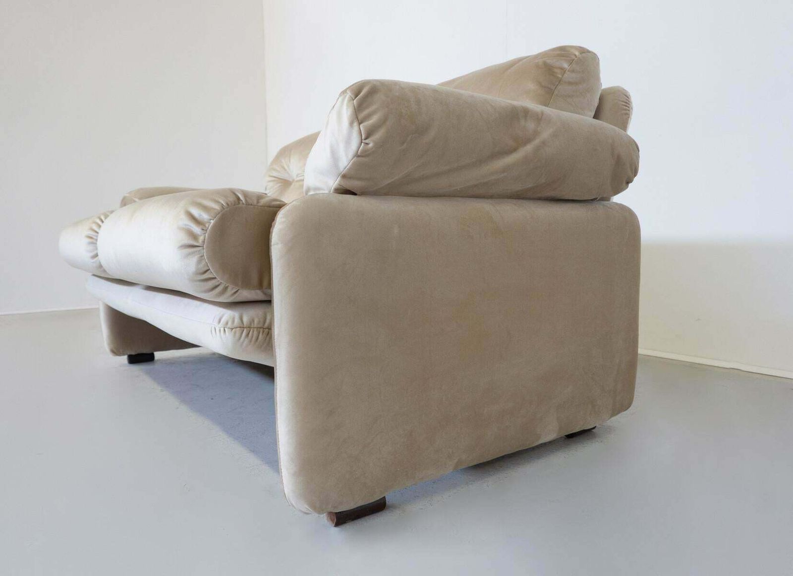 Mid Century Modern Two Seater Coronado Sofa By Tobia & Afra Scarpa, Italy, 1960s photo for sale