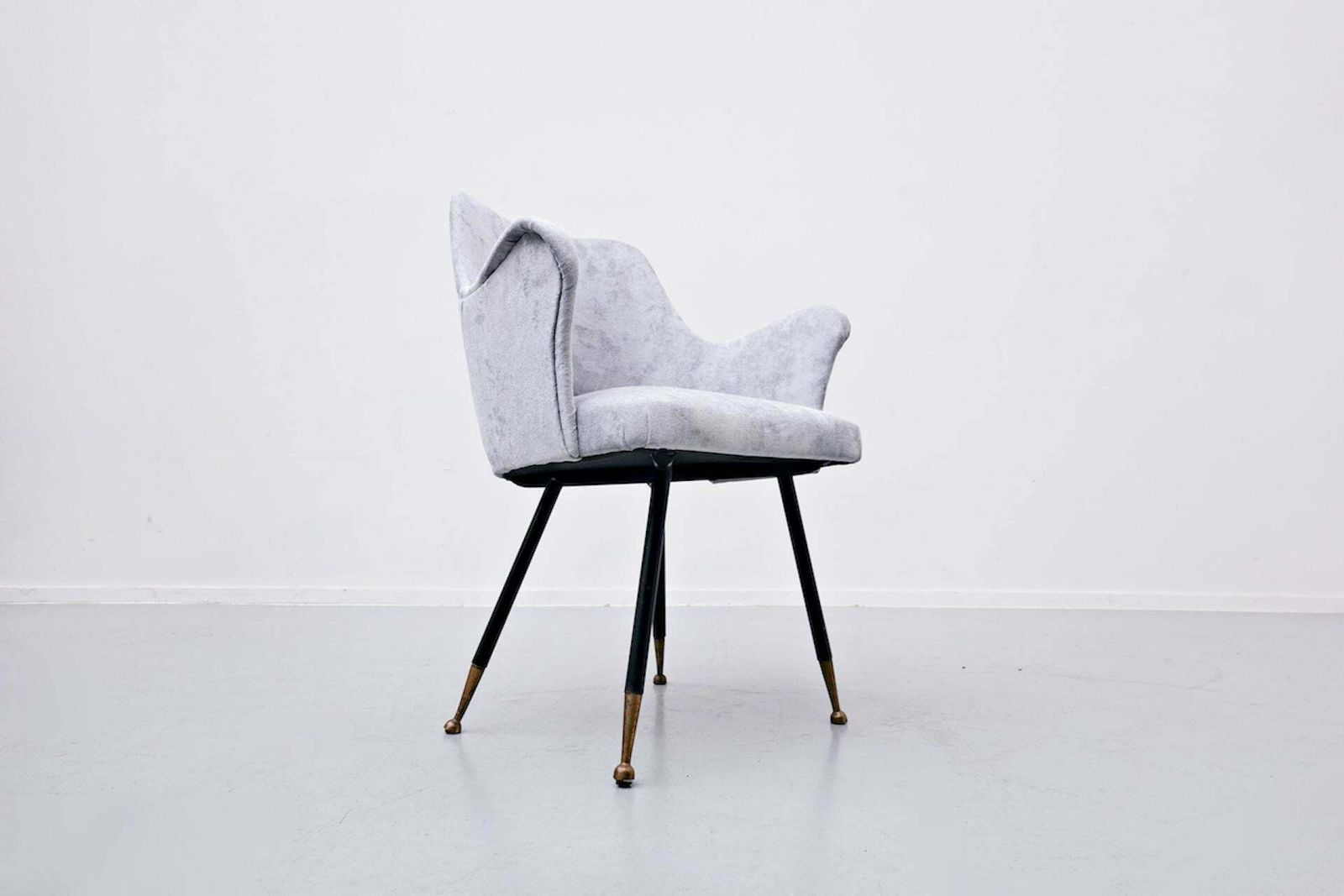 photo furniture Mid Century Modern Pair Of Italian Armchairs, Velvet, 1950s