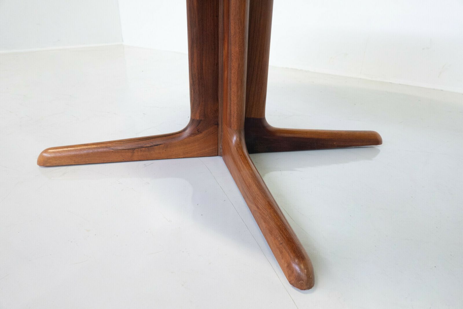 Mid Century Modern Extendable Dining Room Table By Niels Otto Møller For J.L. Møllers, 1970s photo Furniture