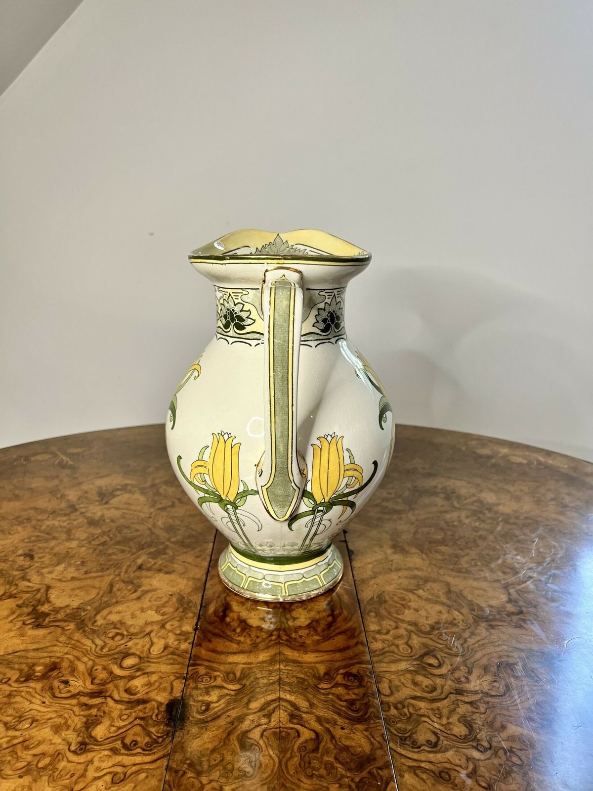 photo furniture Lovely Edwardian Royal Dolton Jug And Bowl Set