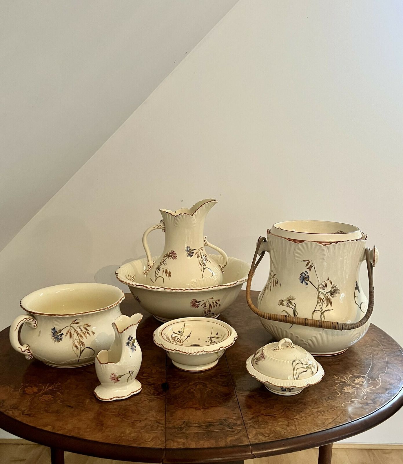 Remarkable Quality Antique Bathroom Set By Mark Jones & Sons photo vintage
