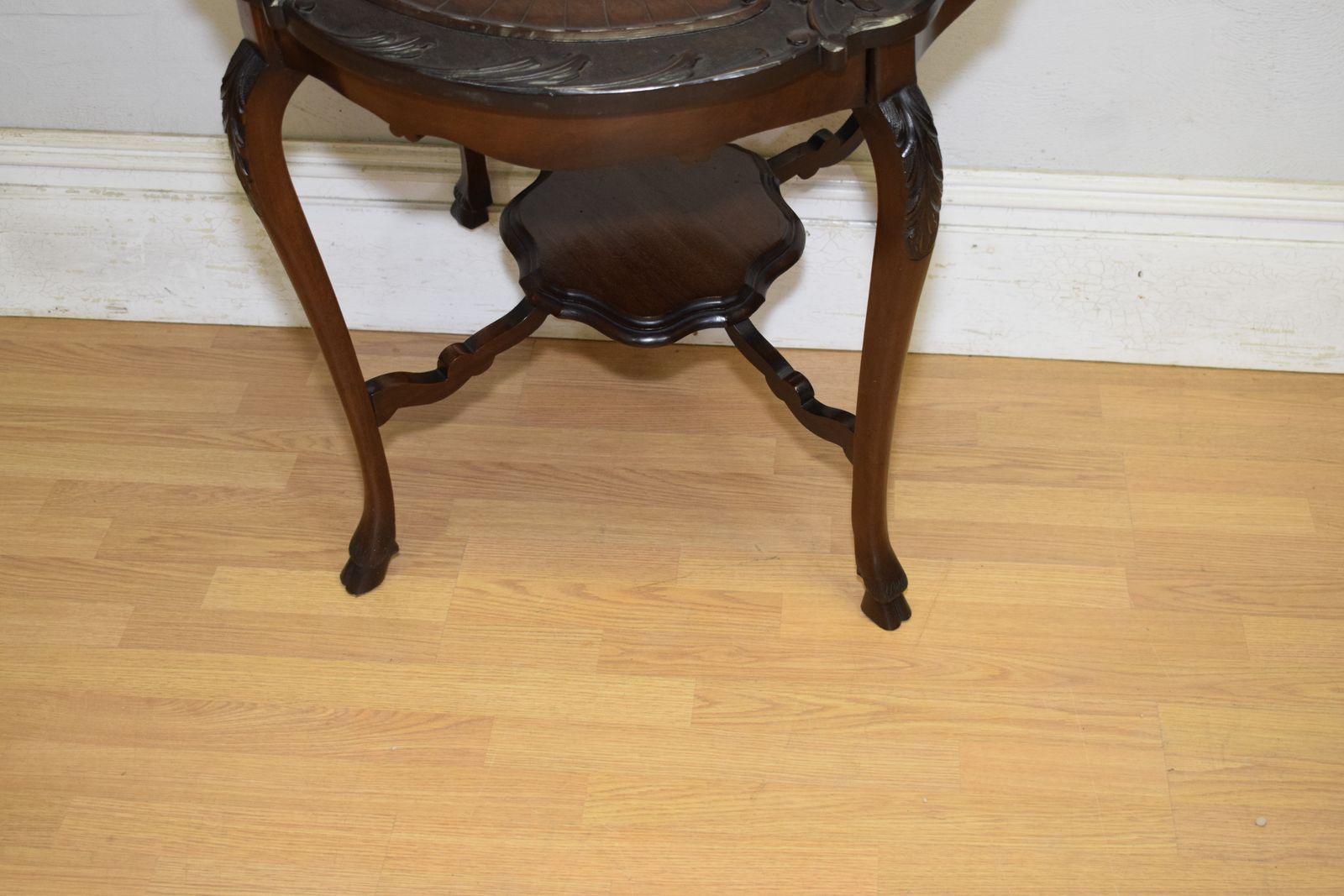 photo vintage Victorian Jardiniere Table, 1800s