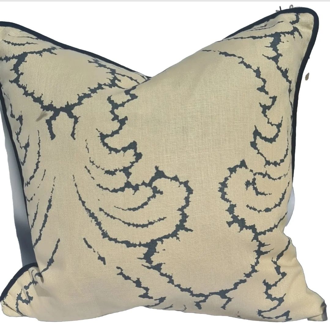 Soane Britain & Gp & J Baker Cushions photo vintage