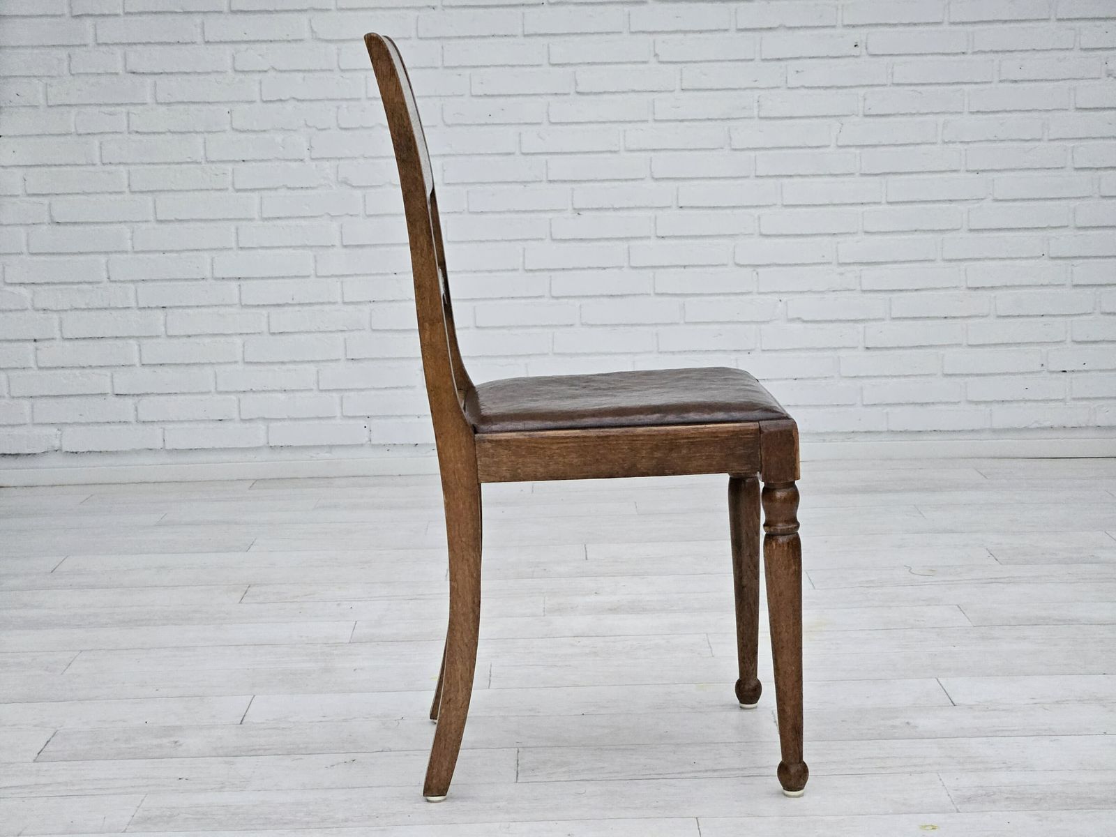 photo buy 1930s, Set Of 6 Scandinavian Chairs, Original Good Condition.