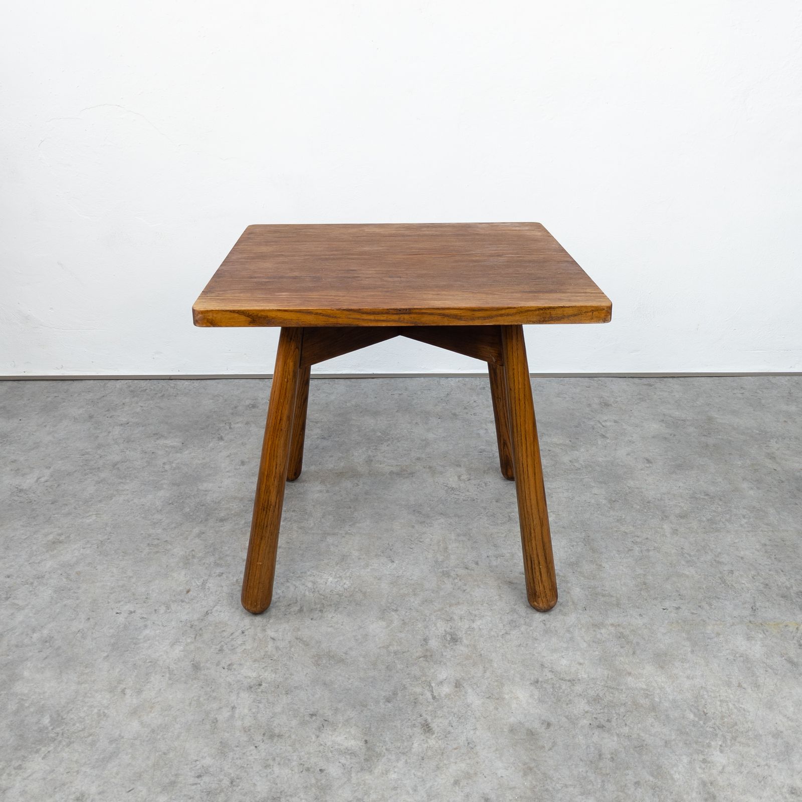 Modernist Oak Side Table By Jan Vaněk For Krásná Jizba photo buy