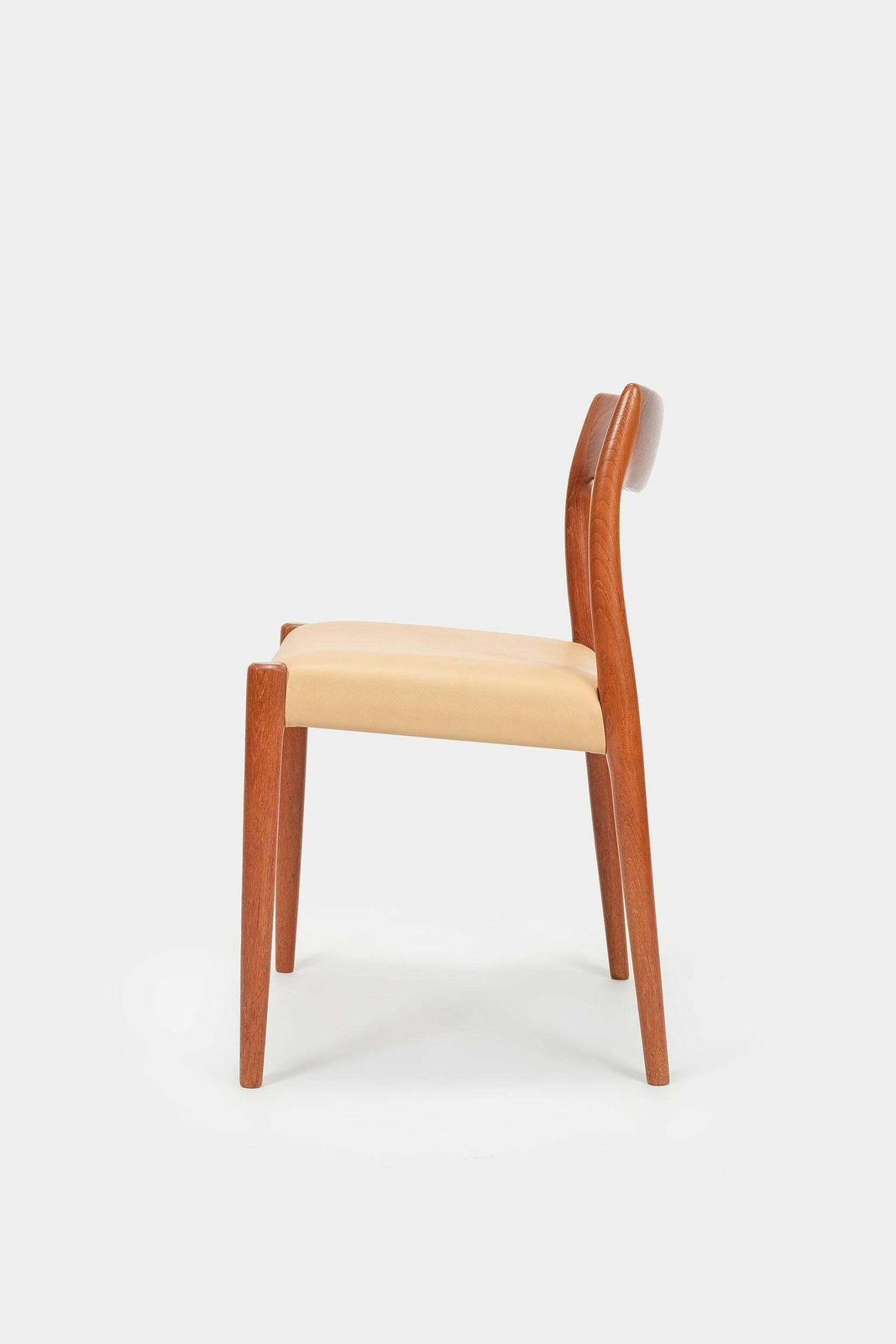 Nils Otto Moeller, 4 Chairs Model 77, Denmark, 60s photo vinterior