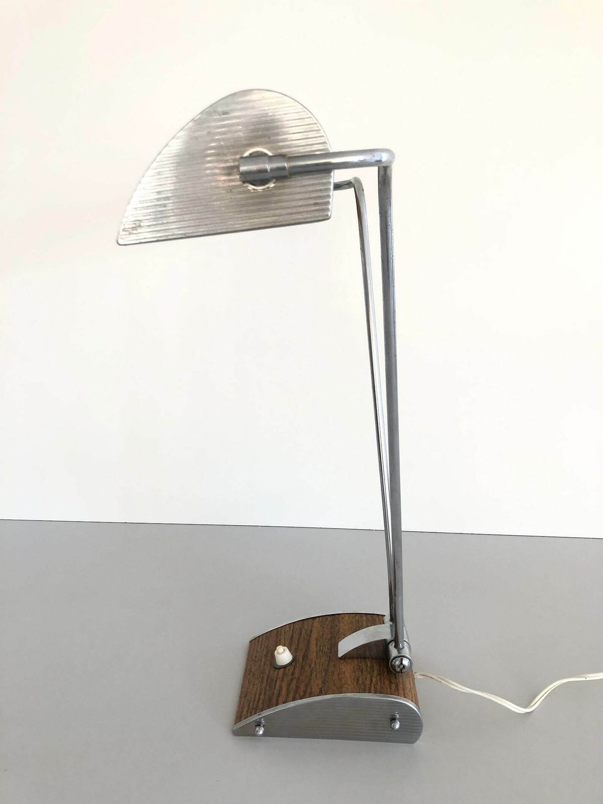 French Design Wood Texture Metal Large Desk Lamp By Eileen Gray, 1950s, France photo Lighting