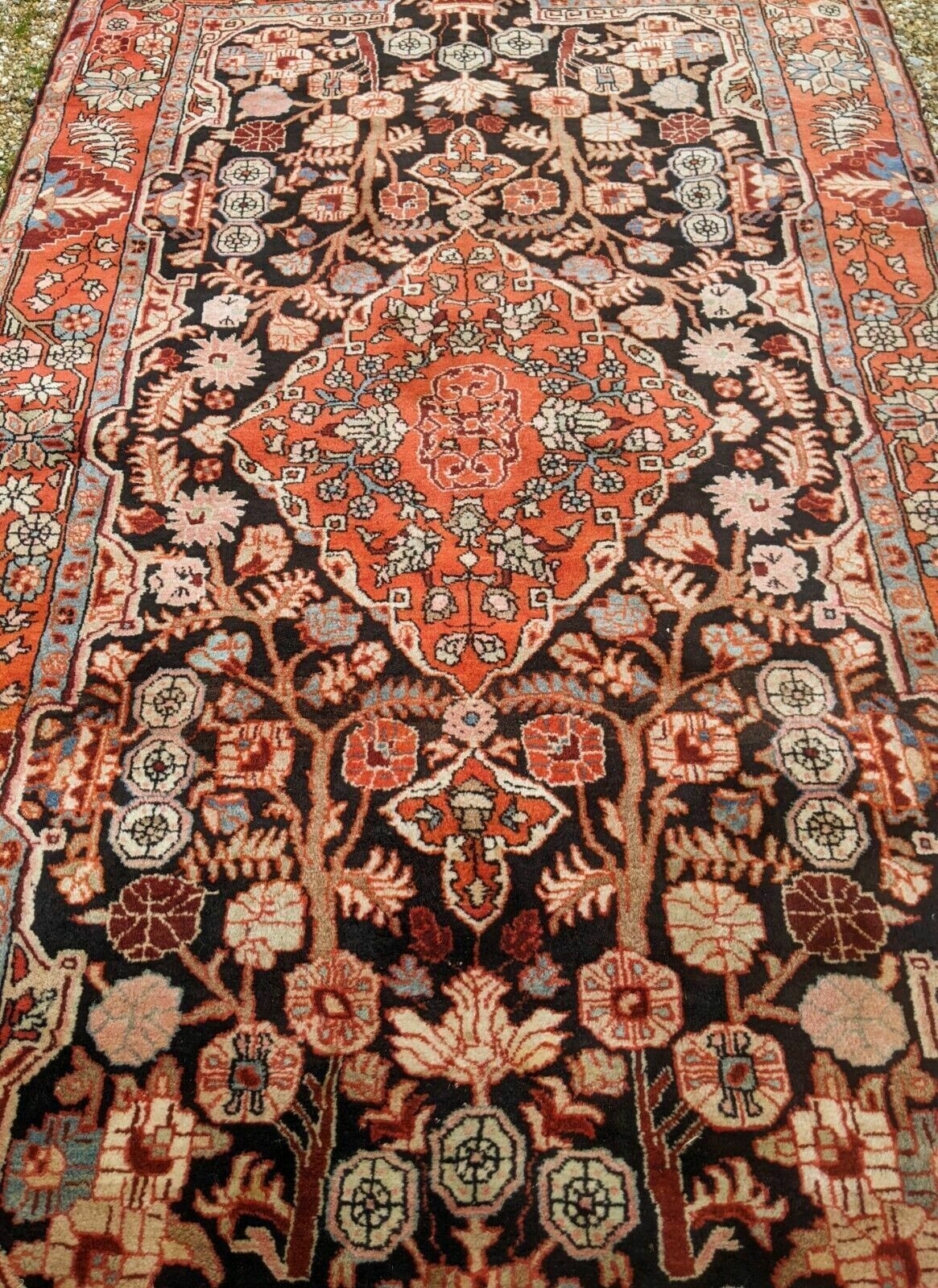 Handwoven Woollen Hamadan Carpet photo for sale