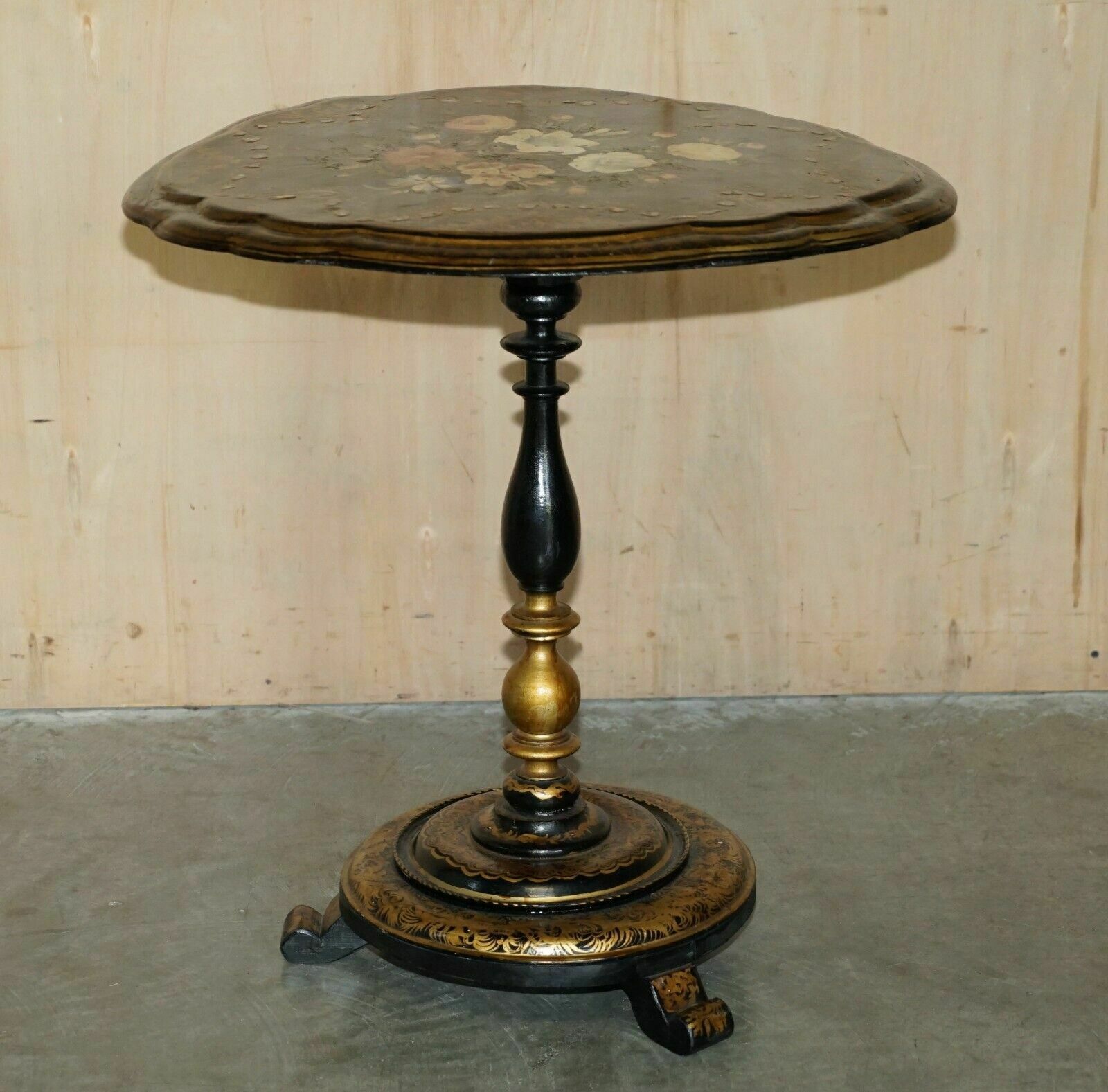 Exquisite Antique Regency 1810 Lacquered Mother Of Pearl Inlaid Tilt Op Table photo for sale