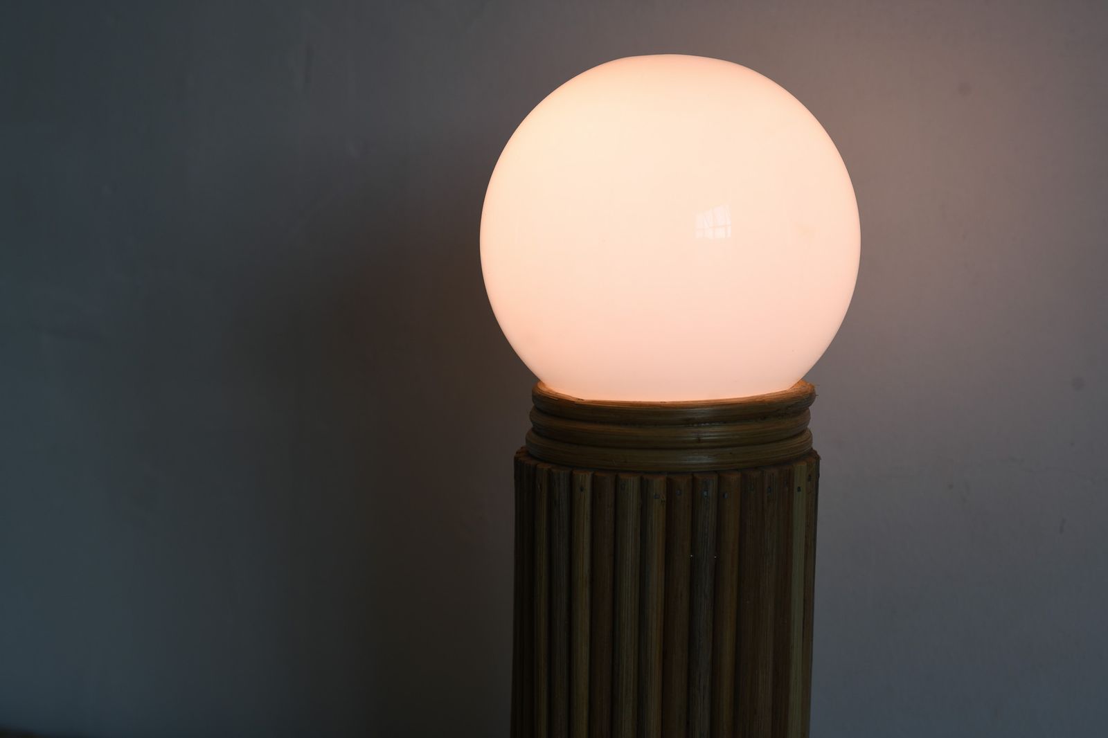 Midcentury Modern Pencil Reed Table Lamp photo vinterior