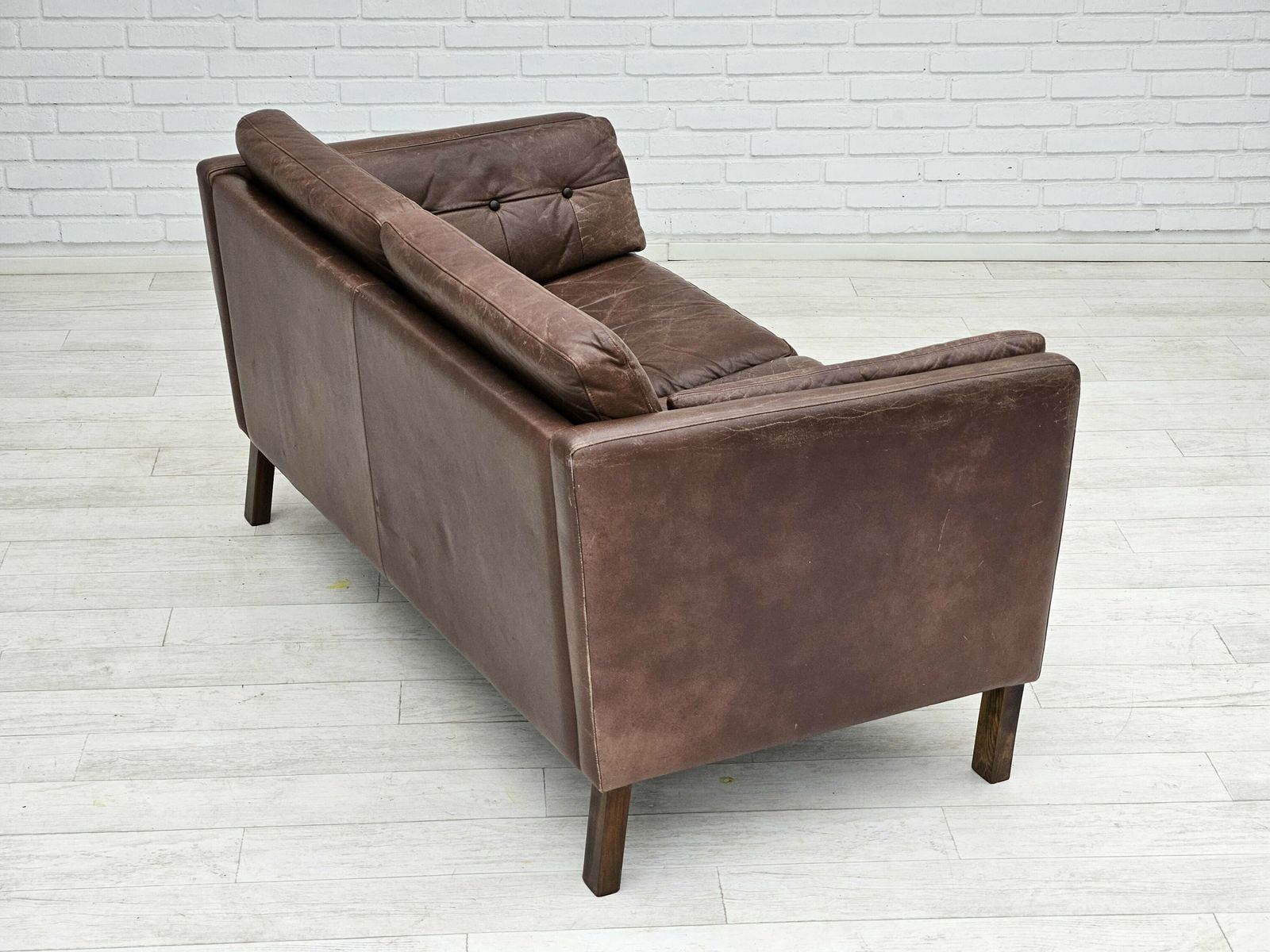 1970s, Danish 2 Seater Classic Sofa, Original Brown Leather. photo vinterior