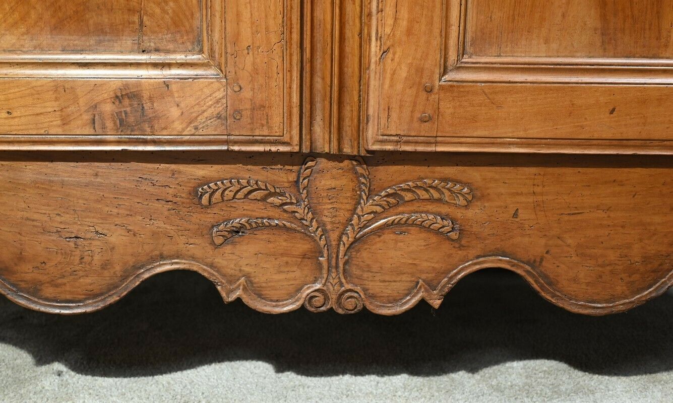 photo vintage Cabinet Called “Bassette” In Cherry And Oak – Early 19th Century