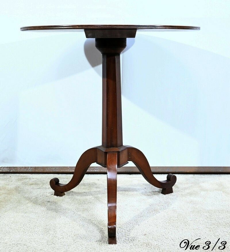 photo vinterior Small Cuban Mahogany Pedestal Table, Restoration Period – Early 19th Century