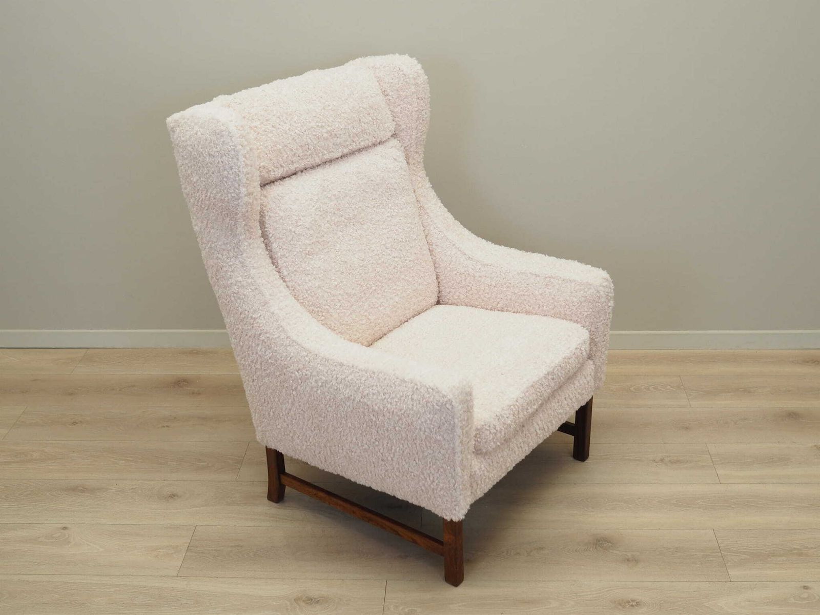 photo furniture Vintage Armchair, Danish Design, 1970s, Manufacture: Skippers