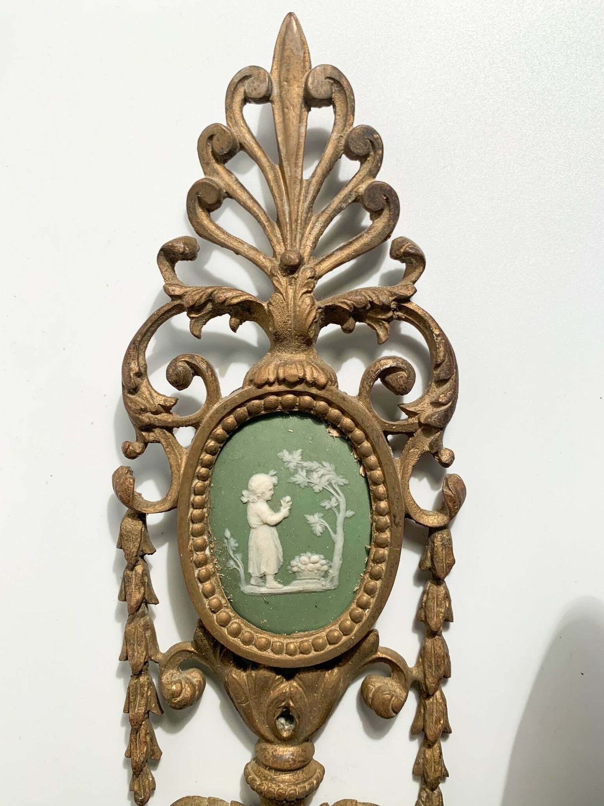 Pair Of Bronze And Cameo Appliques From The 19th Century photo Lighting