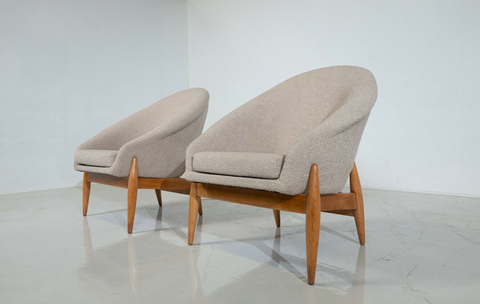 Pair Of Mid Century Modern Beige Fabric Armchairs By Julia Gaubek – Hungary 1950s photo furniture