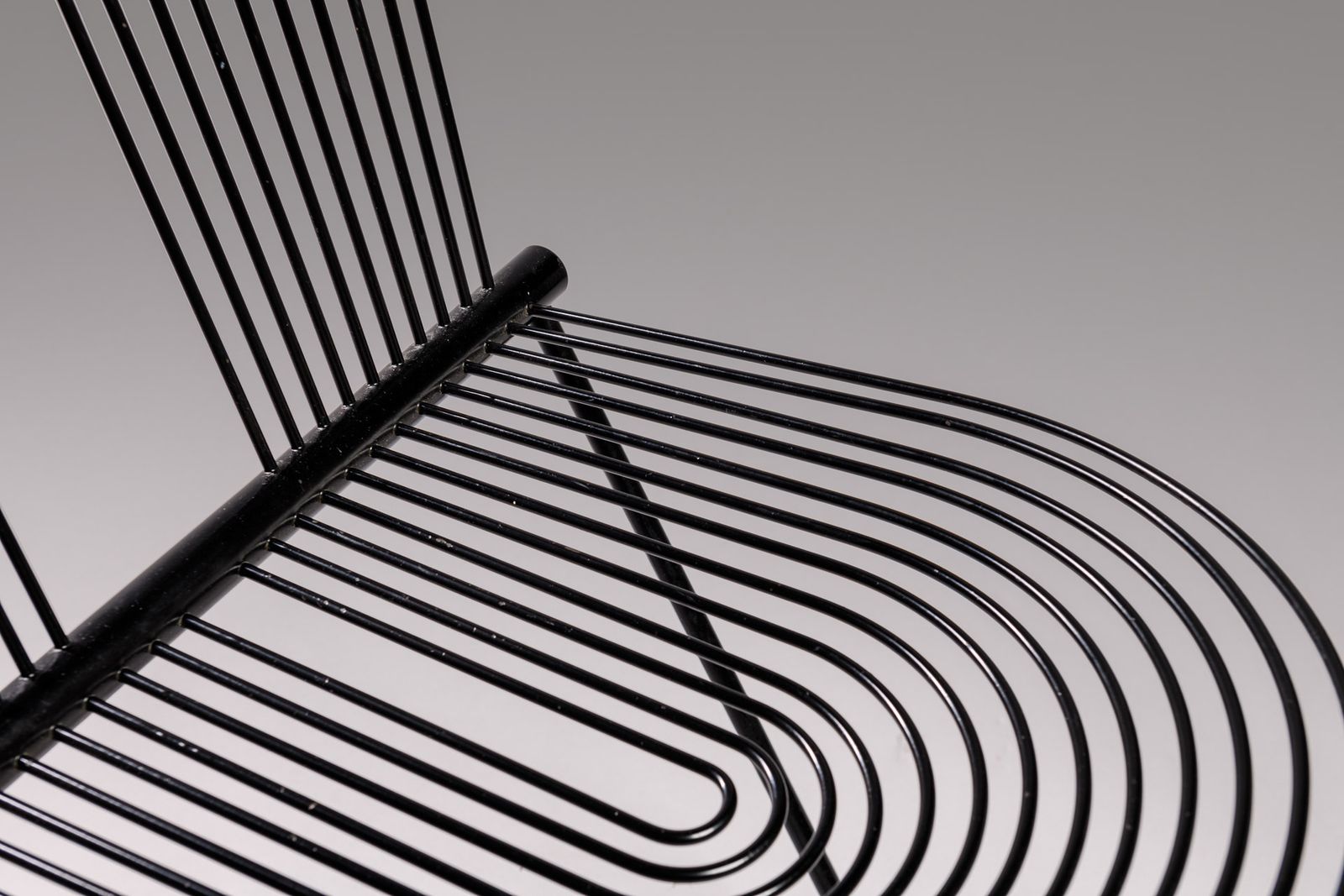 Herbert Ohl For Rosenthal Studio Linie Einrichtung, ‘Swing’ Chair In Black Painted Spring Steel, Germany, 1982 photo 2160.0