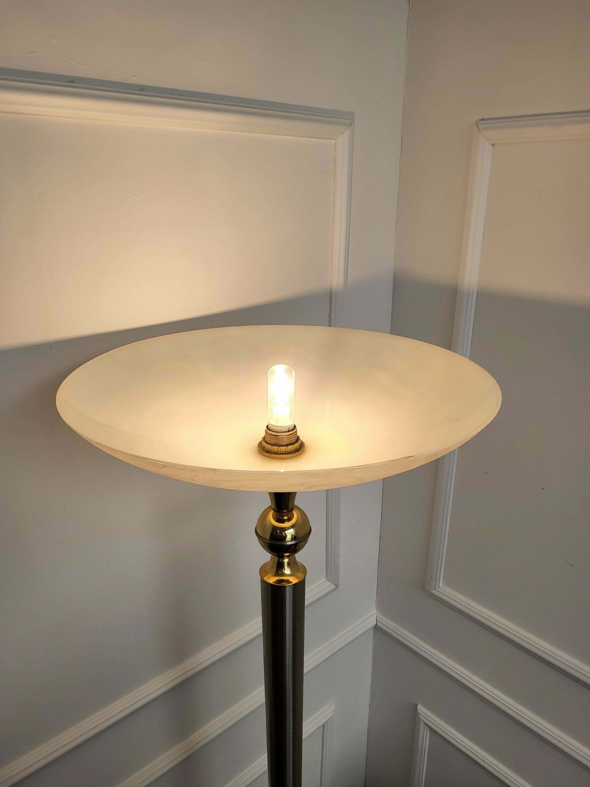 Italian Art Deco Midcentury Hollywood Regency Brass Glass Floor Lamp photo vinterior