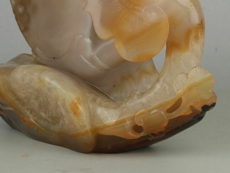 photo furniture Chinese Agate/Carnelian Carving A Ginseng Bat, Antique Chinese Money Statue