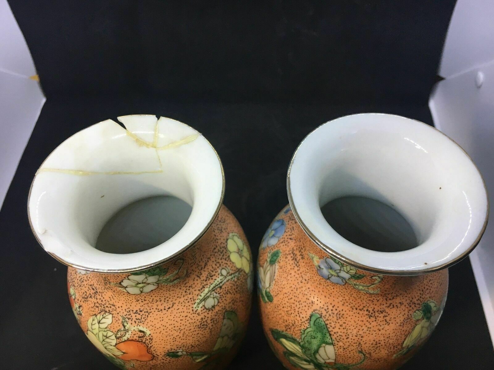A Pair Of Chinese Porcelain Vases 21 Cm Height  China   Ca 1960 photo Home Decor
