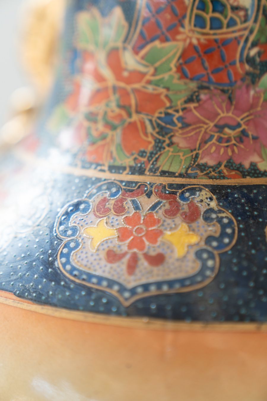 Large Chinese Golden Satsuma Vase, Eastern Miji Period photo for sale