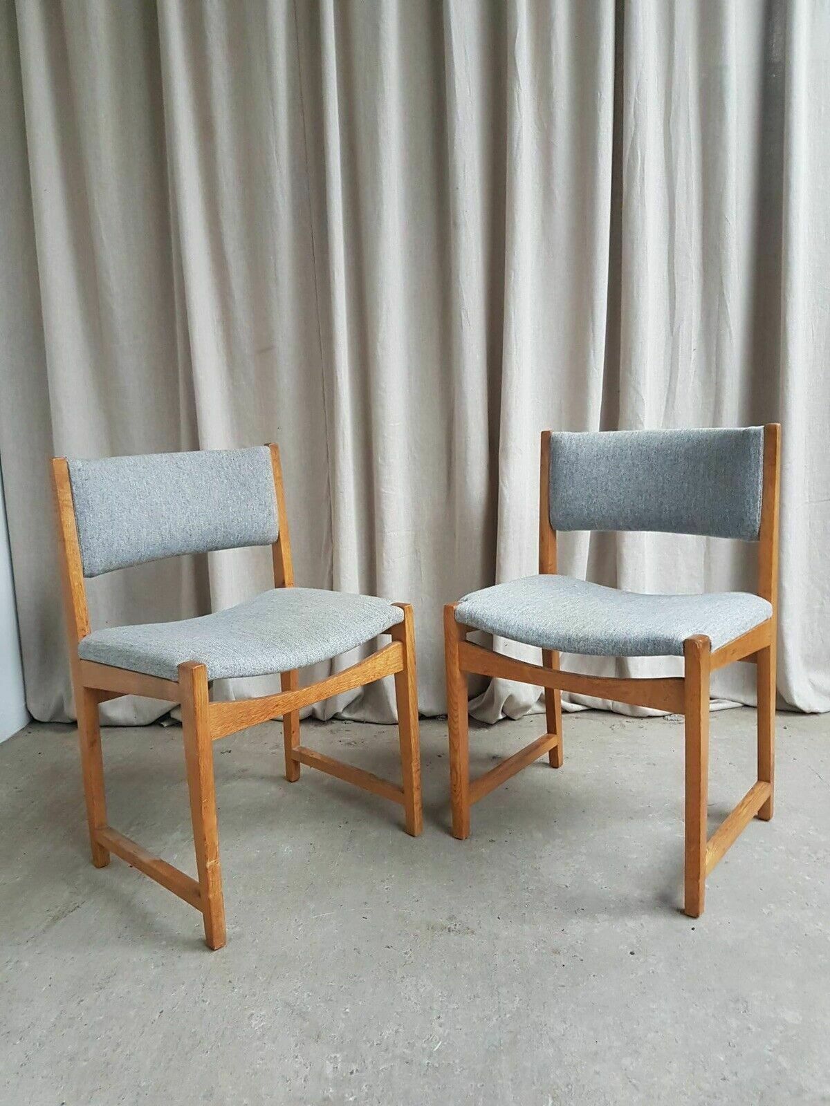 Vtg Mid Century Set 2 Danish Oak Dining Chairs By Peter Hvidt Scandi Retro photo vinterior