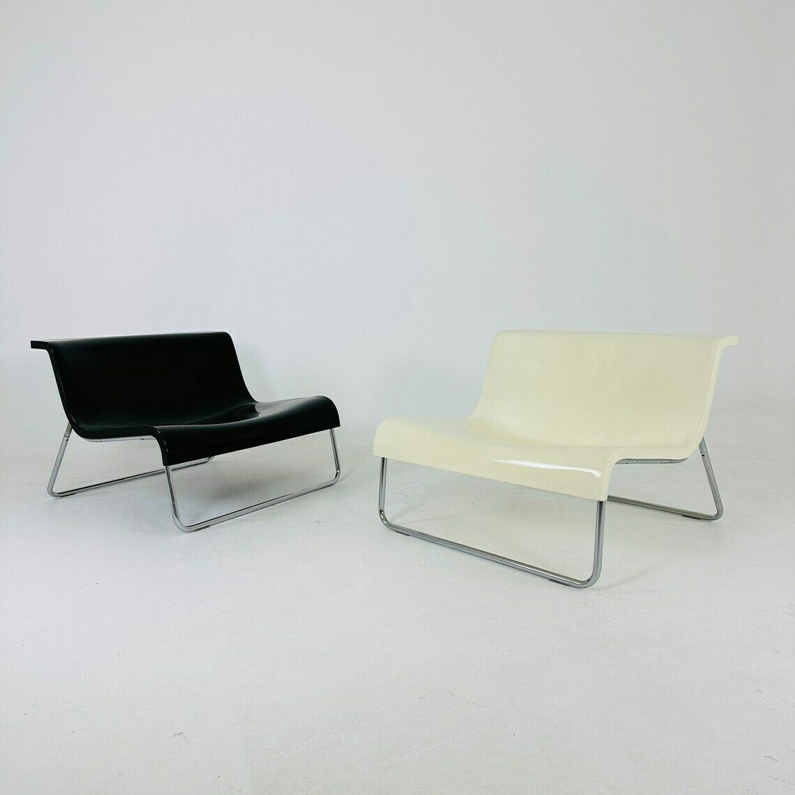 photo furniture White Form Lounge Chair By Piero Lissoni For Kartell Italy 1990s