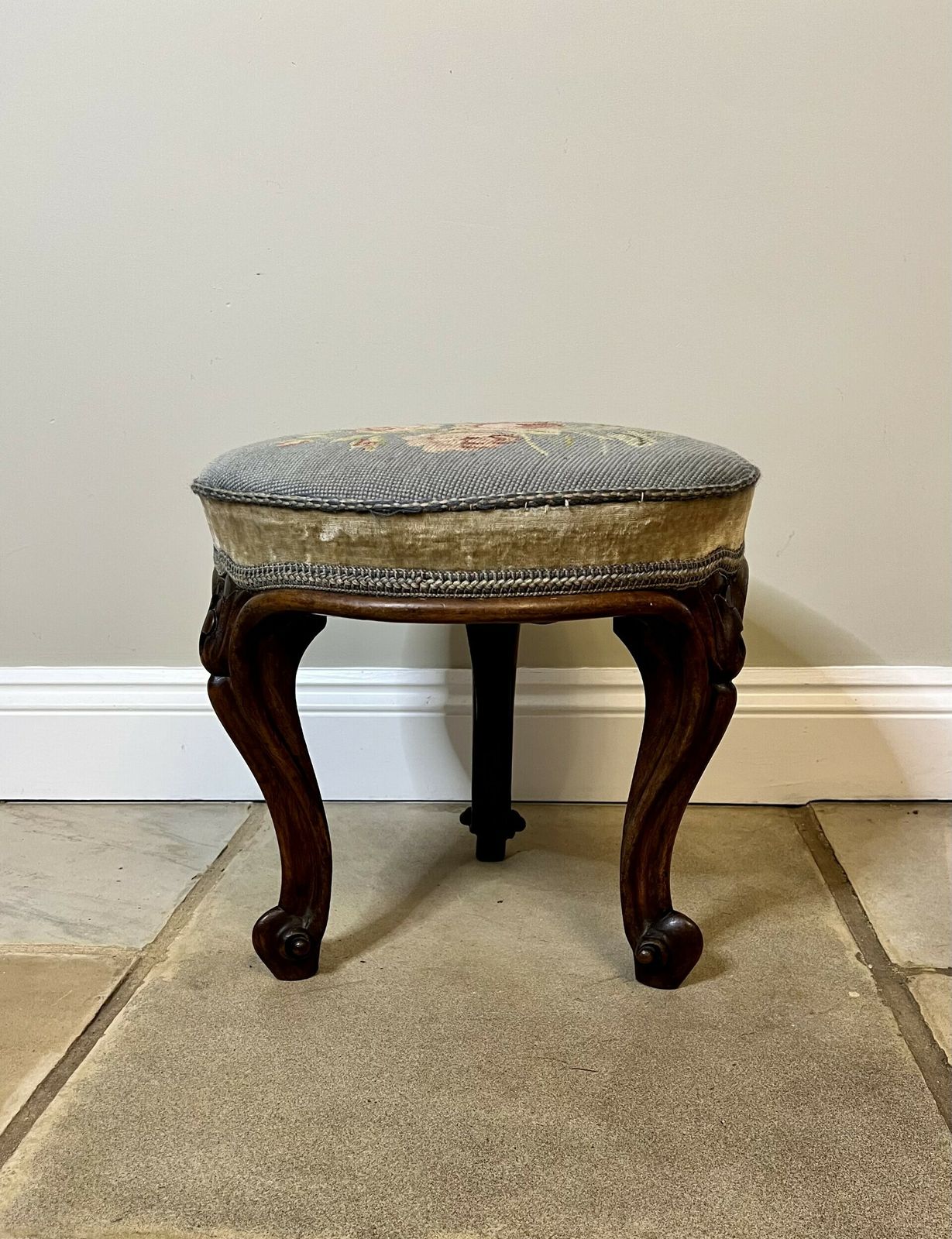 Victorian Quality Carved Walnut Stool photo 485.0