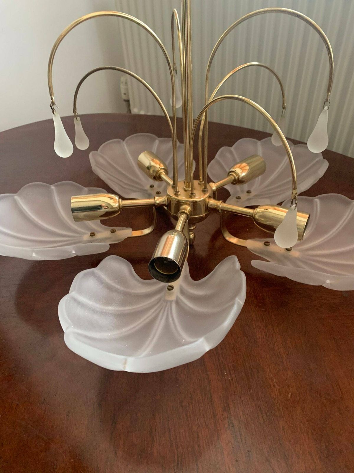 Vintage 80s Brass & Opaque Five Branch Glass Clam/Scallop Shell Chandelier/Ceiling Light C/W Glass Droplets photo 750.0